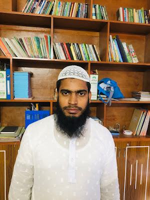 Mufti Abdullah Al Hadi speaking on child education and parenting in Dhaka, Bangladesh