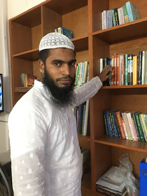 Mufti Abdullah Al Hadi speaking on child education and parenting in Dhaka, Bangladesh